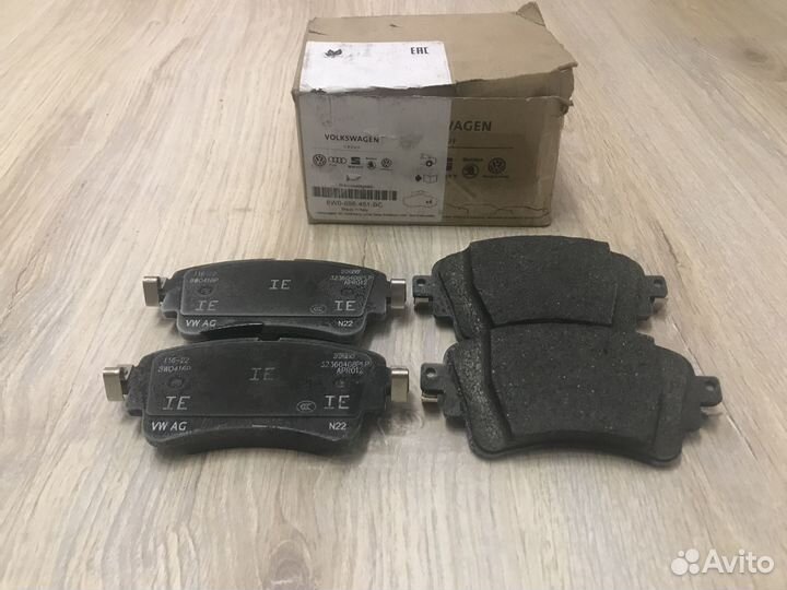 Тормозные колодки VAG 8W0698451BC оригинал