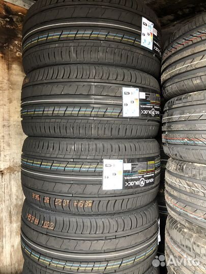 Royal Black Royal Performance 245/35 R20 и 275/30 R20 95W