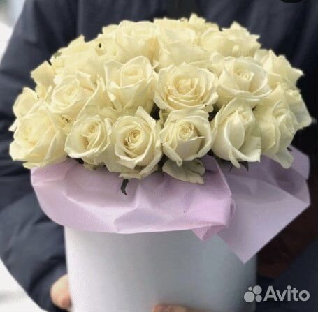 25шт Белых Роз в Шляпной Коробке