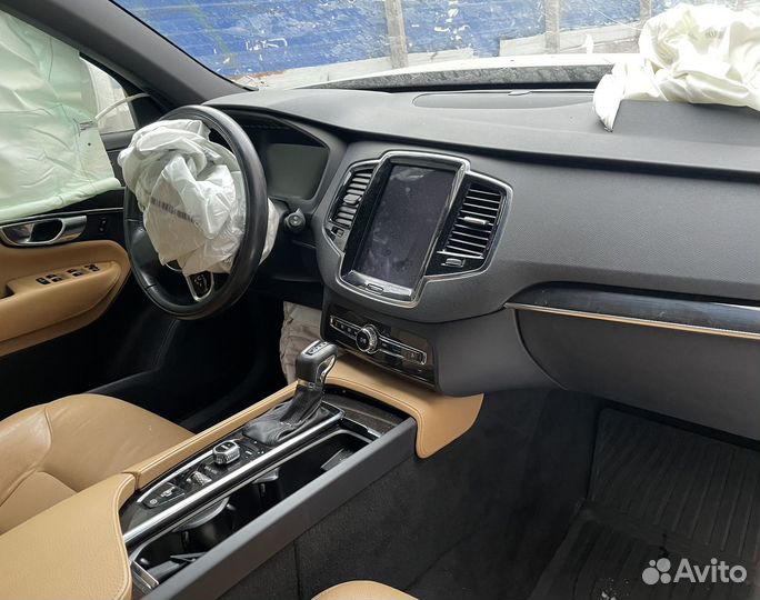 Volvo XC90 2.0 AT, 2017, битый, 219 000 км
