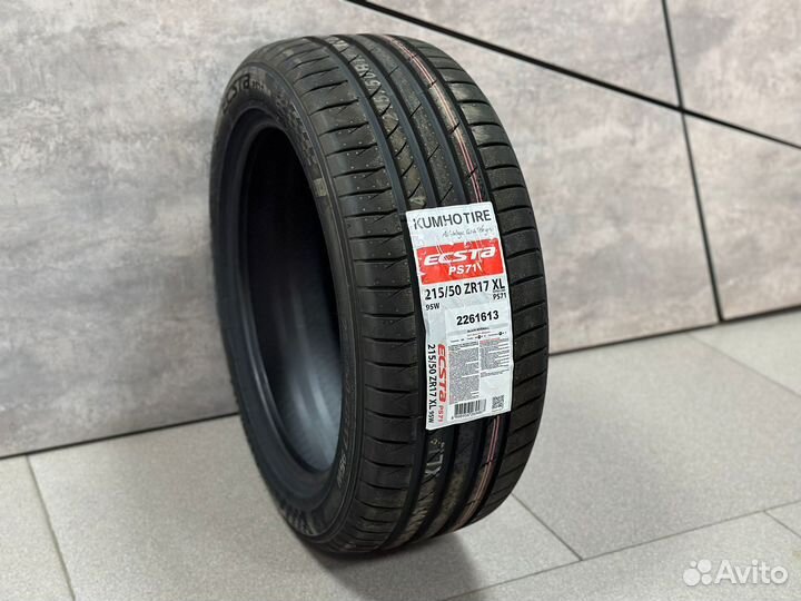 Kumho Ecsta PS71 215/50 R17 95W