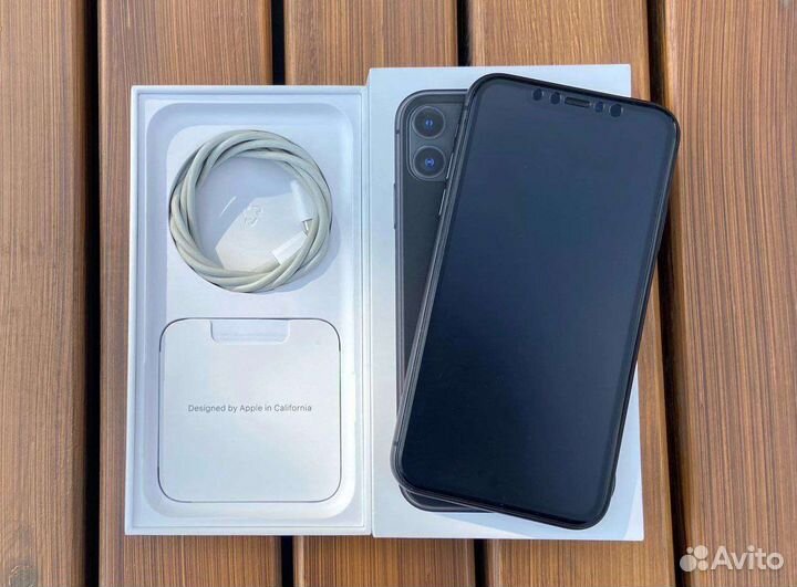 Телефон iPhone 11