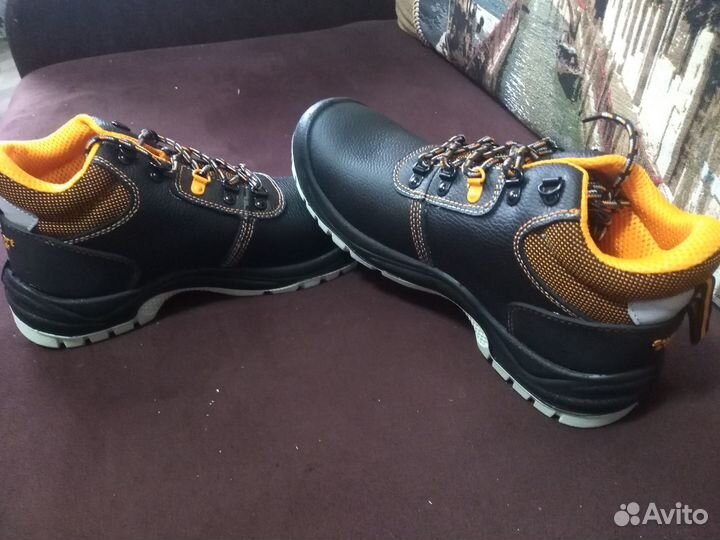 Мужские ботинки