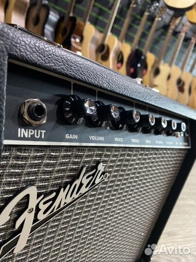 Fender Champion 20 комбоусилитель (Новый)