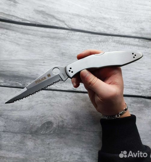 Нож складной Spyderco Police