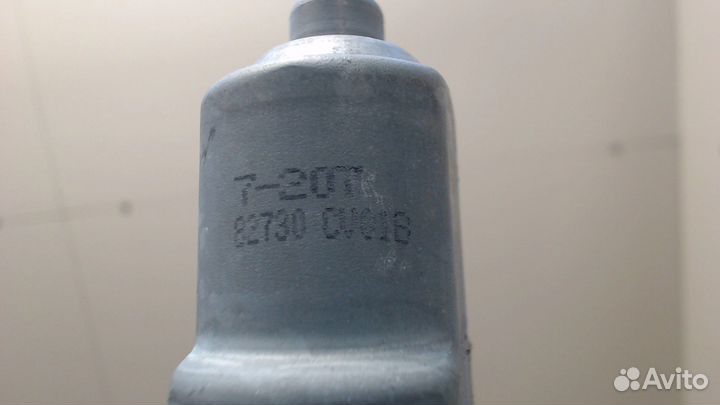 Стеклоподъемник электрический Nissan Leaf, 2011