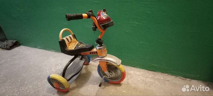 Детский трехколесный велосипед