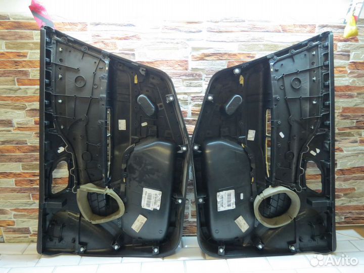Обшивка передней двери Citroen C4 B7 2010-2016