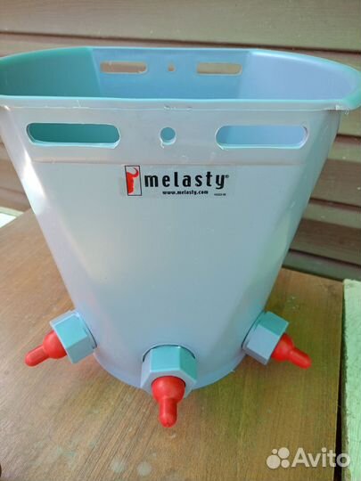 Ведро для выпойки козлят, телят