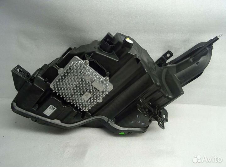 Land Rover Range Rover Velar Фары ксенон лед