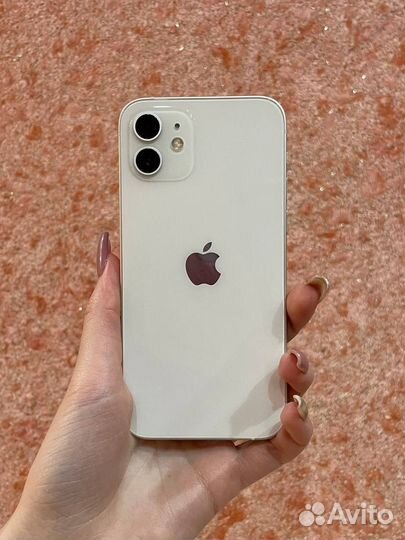 iPhone 12, 64 ГБ