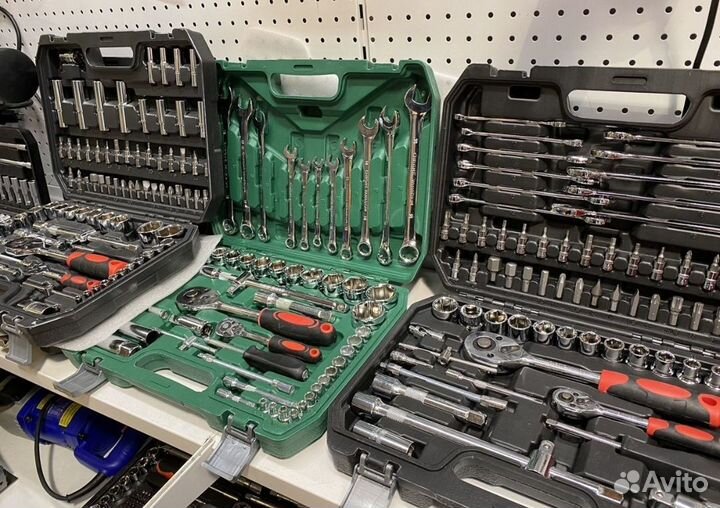 Набор инструментов в кейсе