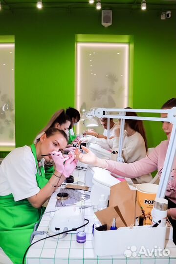 Мастер маникюра и педикюра