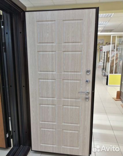 Дверь входная с терморазрывом уличная