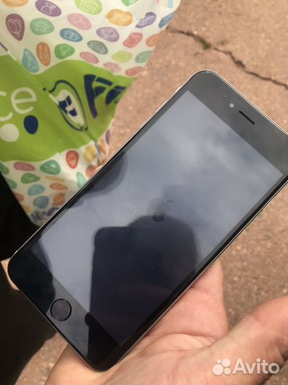Телефон iPhone 6s plus на 64гб
