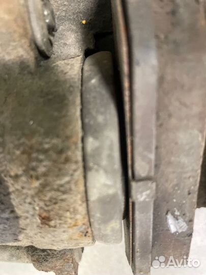 Суппорт тормозной передний правый Volkswagen Polo