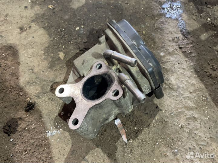 Дроссельная заслонка на Nissan Pathfinder R51