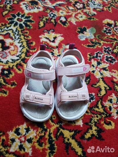 Сандалии для девочки