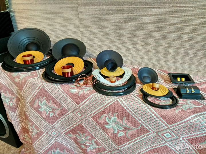 Комплектующие к советским и импортным динамикам