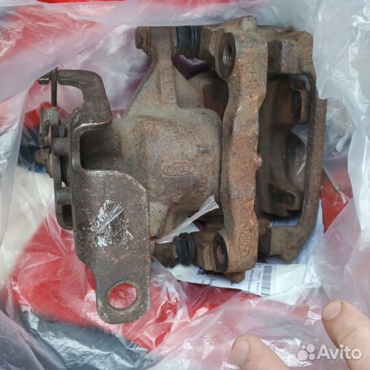 Задний правый суппорт форд транзит