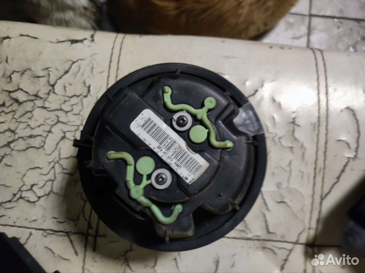 Моторчик печки на Рено Логан