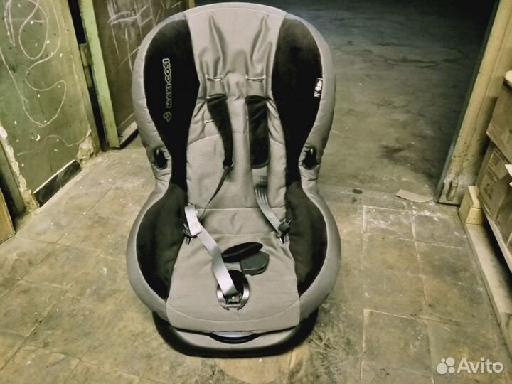 Автомобильное детское кресло Maxi-Cosi