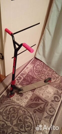 Трюковой самокат