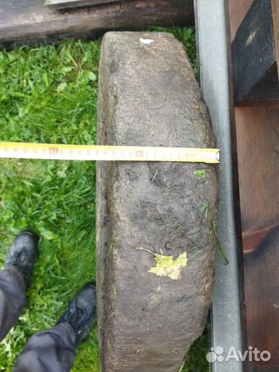 Каменные жернова