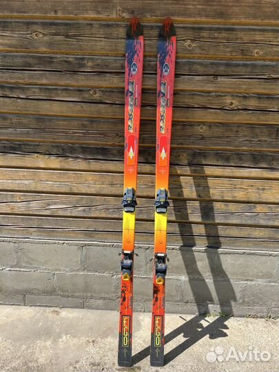 Горные лыжи atomic