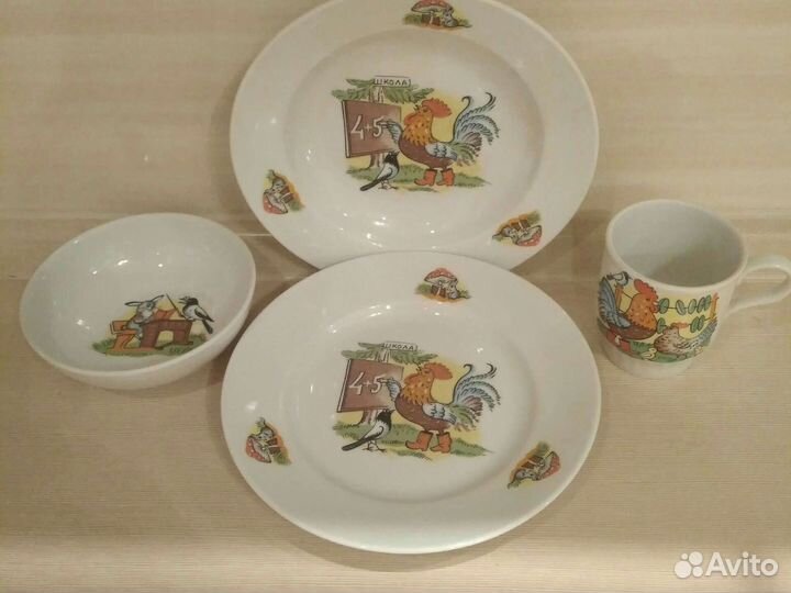Набор тарелок