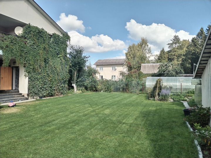 Дом 168,8 м² на участке 6,2 сот.