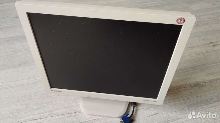 Монитор Samsung SyncMaster 710V 17