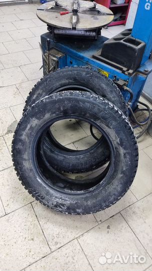 Michelin X-Ice North XIN3 215/65 R16