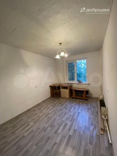 Комната 11,7 м² в 5-к., 1/10 эт.