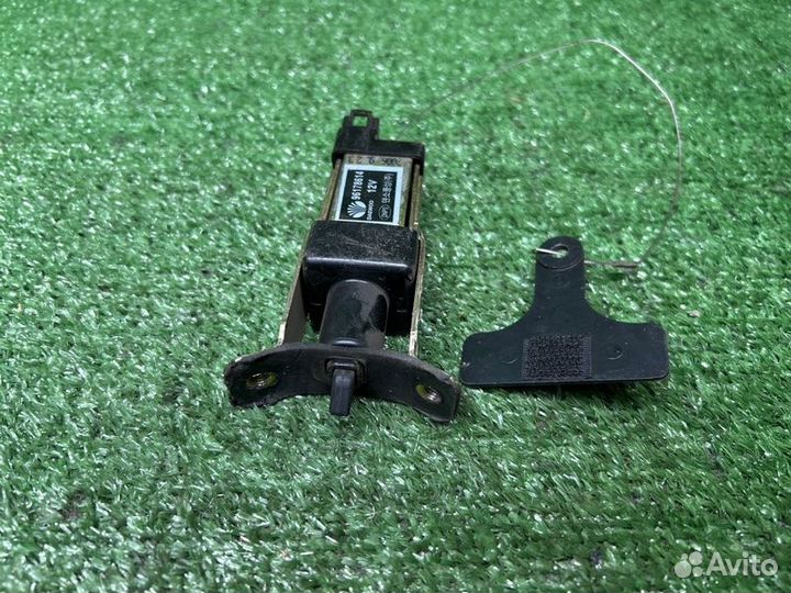 Моторчик лючка бензобака Daewoo Nexia N100