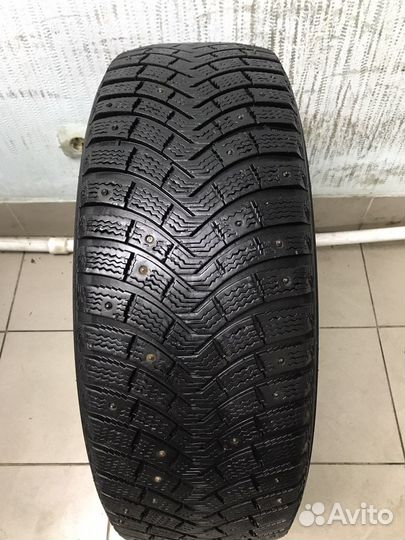 Michelin X-Ice North 2 235/65 R17