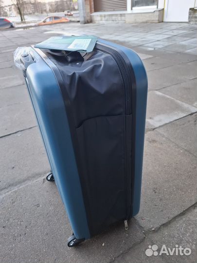 Samsonite новый чемодан