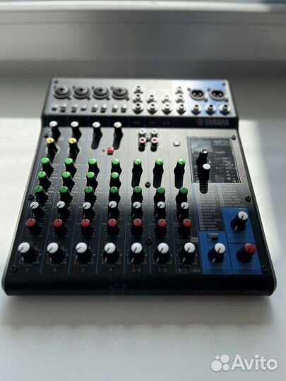 Микшерный пульт Yamaha MG10XU