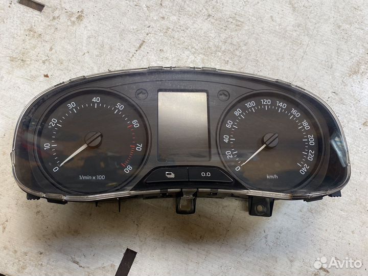 Панель приборов Skoda Rapid