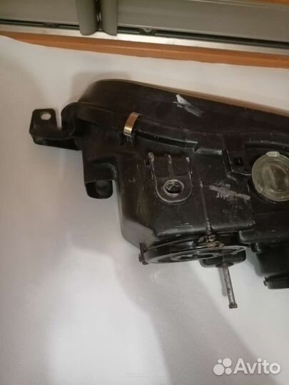 Фара Lexus GS300 147 R правая 81130-3A200