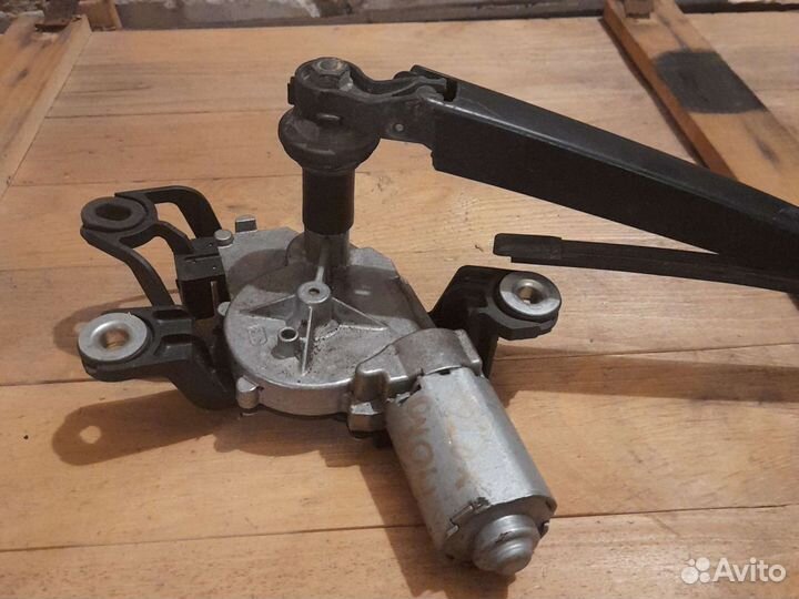 Моторчик заднего дворника фольксваген поло хетчбек