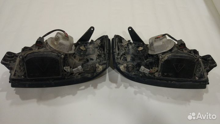 Фара левая & правая Subaru Legacy B4 BE BH B12