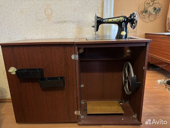 Швейная машина Ying lun