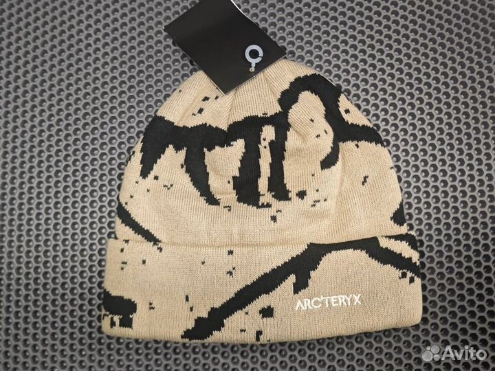 Зимняя шапка arcteryx