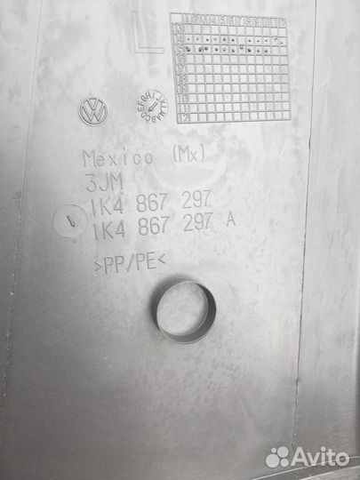 Обшивка стойки VW Jetta 5