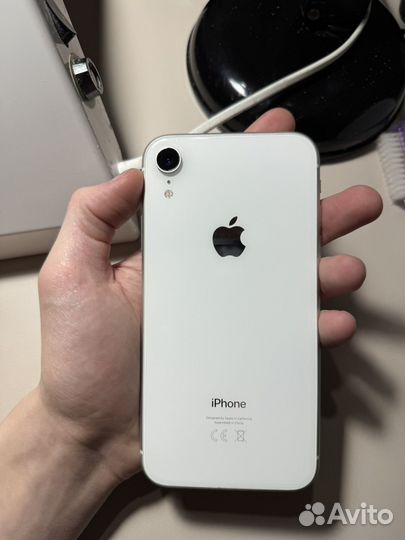 iPhone Xr, 64 ГБ