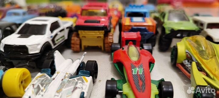 Машинки hotwheels