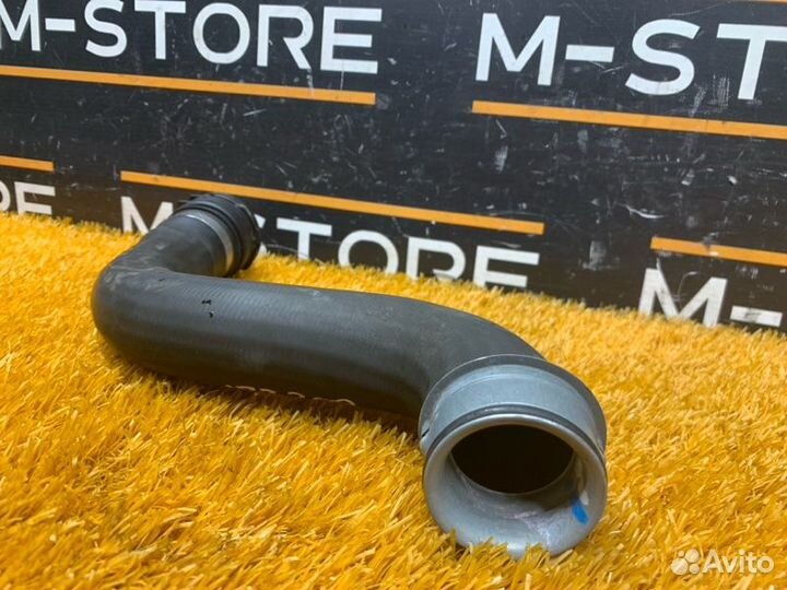 Патрубок радиатора нижний Mercedes-Benz E-Class