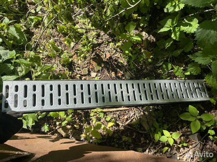 Лоток водоотводный с крышкой