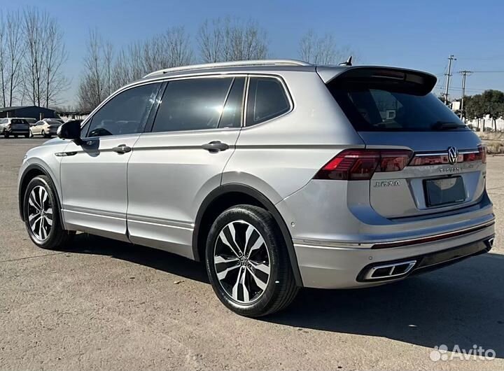 Volkswagen Tiguan L 2.0 AMT, 2021, 26 500 км